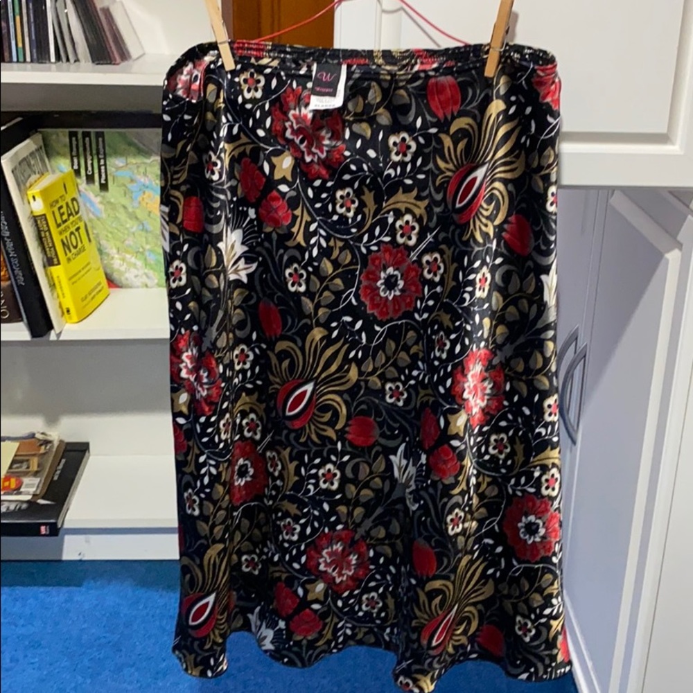 Women’s skirt